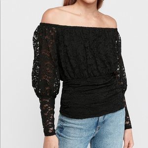 Sexy off the shoulder lace blouse, size S, NWT